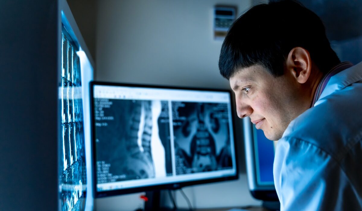 How Teleradiology Staffing Impacts Turnaround Time, Patient Throughput, and Radiology Department Performance